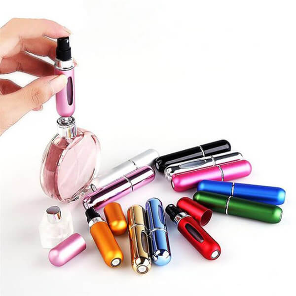 Mini sticluță reîncărcabilă cu pulverizator pentru parfum: Arome de lux într-un recipient practic