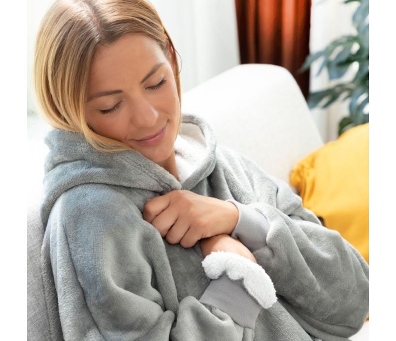 Patura-hanorac cu gluga, confortabila, calduroasa si pufoasa Huggle Hoodie - Auros