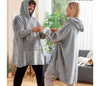 Patura-hanorac cu gluga, confortabila, calduroasa si pufoasa Huggle Hoodie - Auros