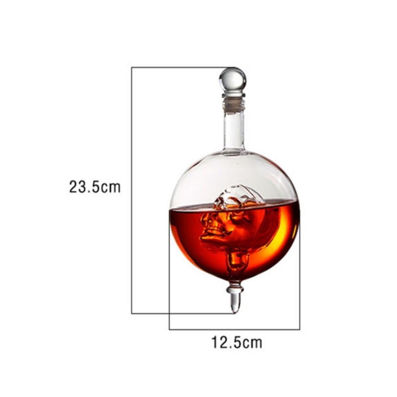 Set pentru Cognac, Whiskey, Sticla-decantor model Cap de Mort si 2 pahare - Auros